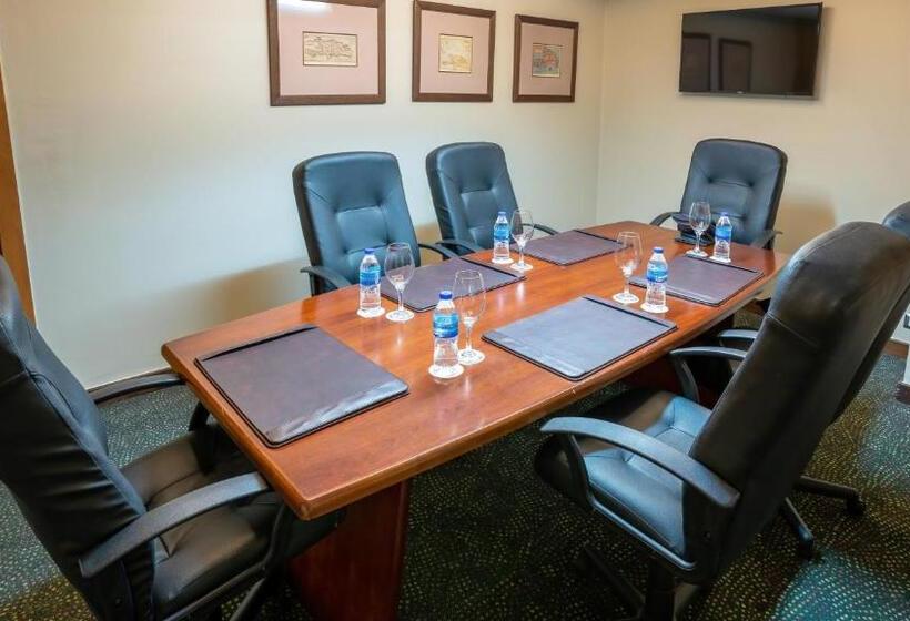 هتل Crowne Plaza Santo Domingo, An Ihg