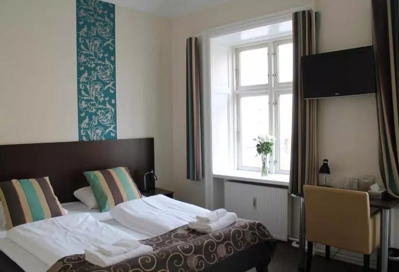 Отель Sct. Thomas