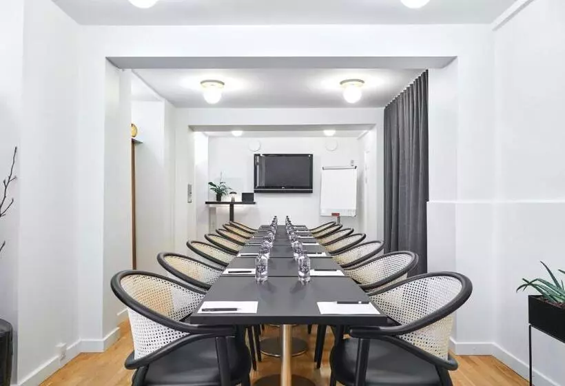 Отель Sct. Thomas