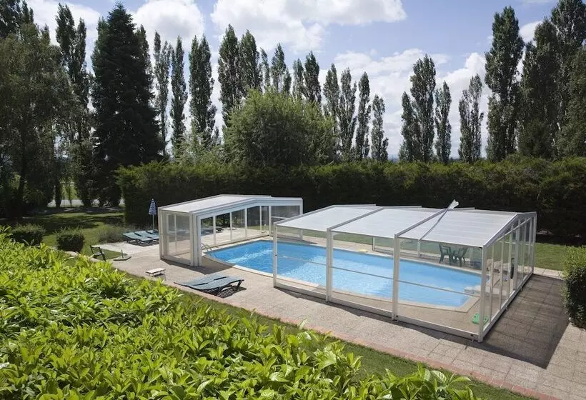 Hotel Auberge De L Orisse Et Iris Hostel