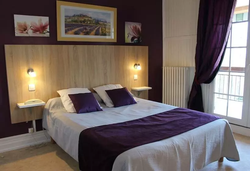 Hotel Auberge De L Orisse Et Iris Hostel