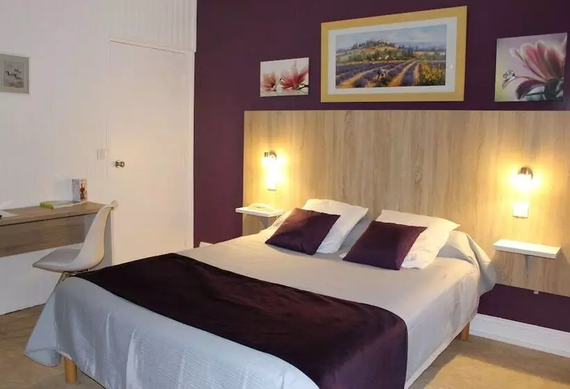 Hotel Auberge De L Orisse Et Iris Hostel