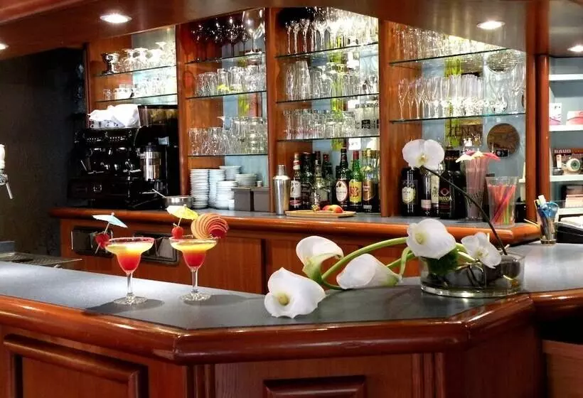 호텔 Auberge Du Cheval Blanc