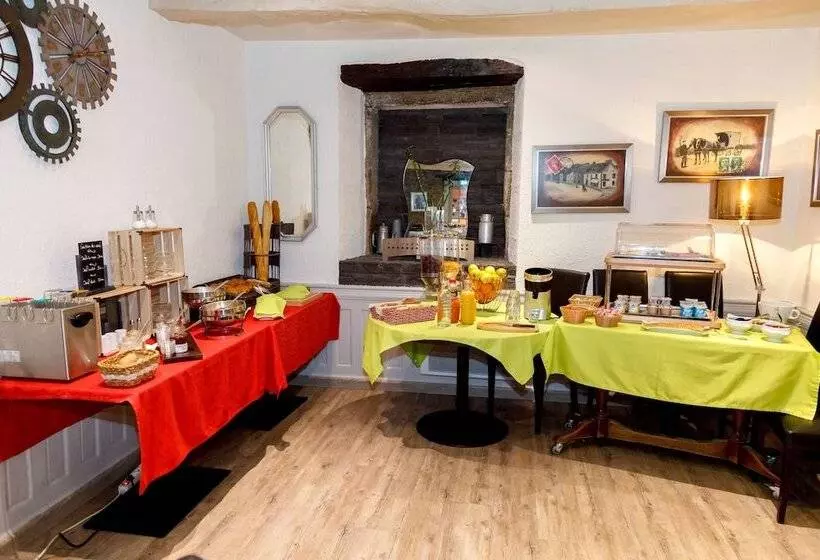 ホテル Auberge Du Cheval Blanc