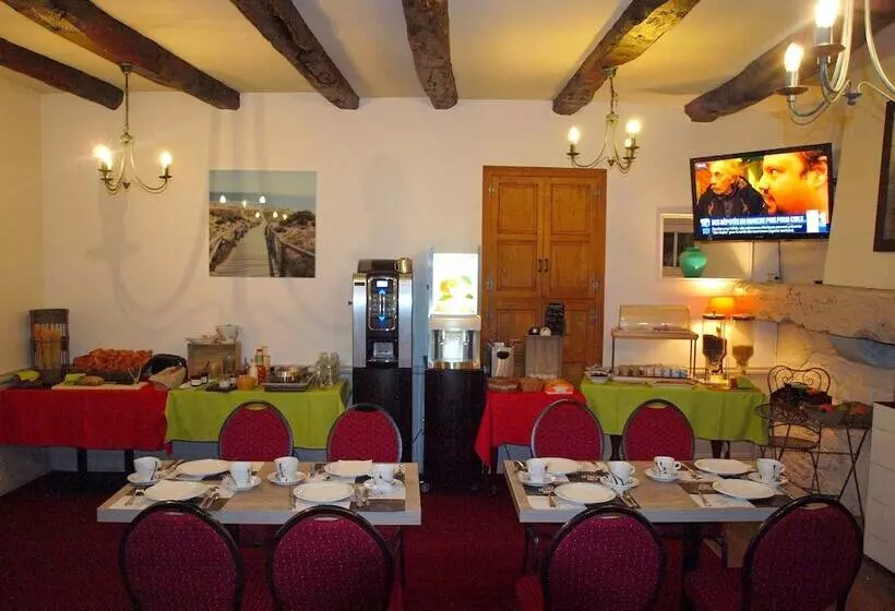 ホテル Auberge Du Cheval Blanc