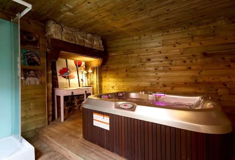 ホテル Auberge Du Cheval Blanc