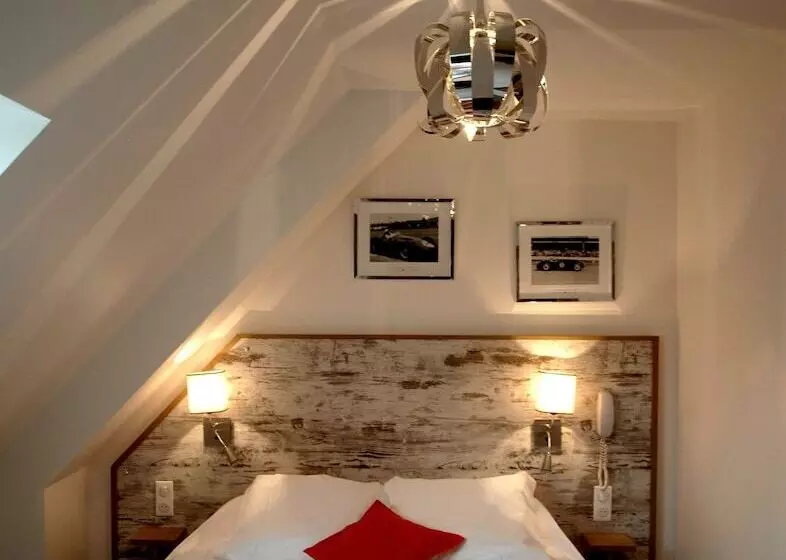 ホテル Auberge Du Cheval Blanc