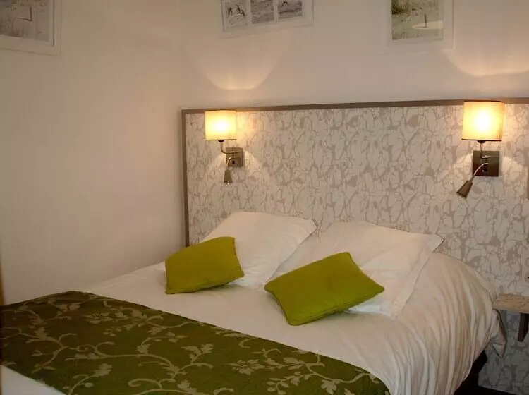 ホテル Auberge Du Cheval Blanc