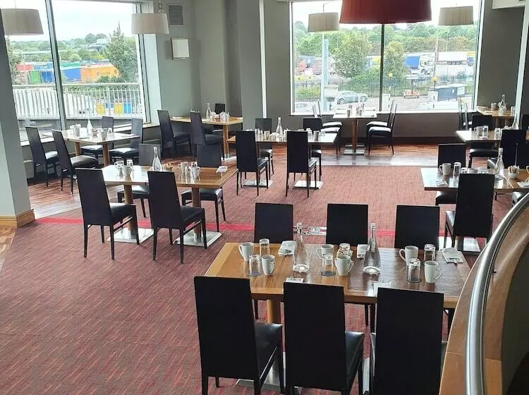 Clayton Hotel Silver Springs