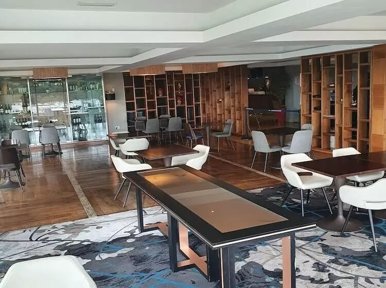 Clayton Hotel Silver Springs