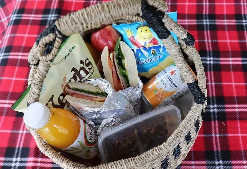 Clayton Hotel Silver Springs