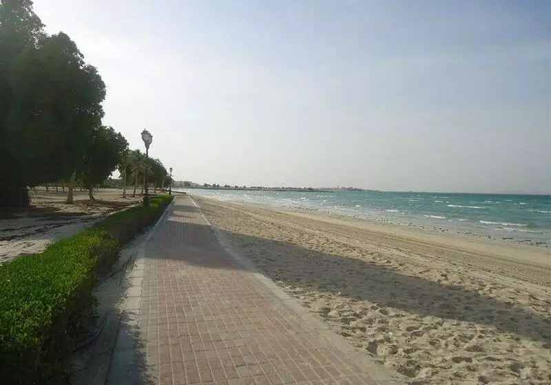 Отель Dhafra Beach