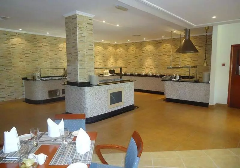 Отель Dhafra Beach