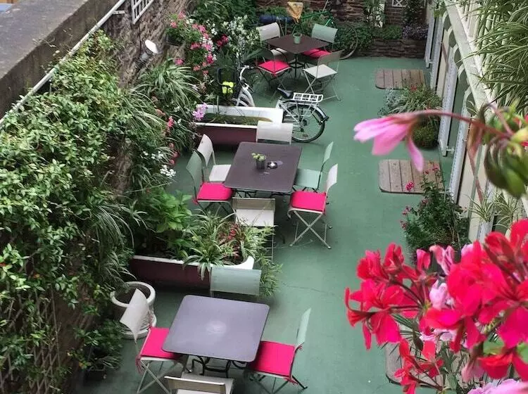 Garden Hotel Rennes Centre Gare