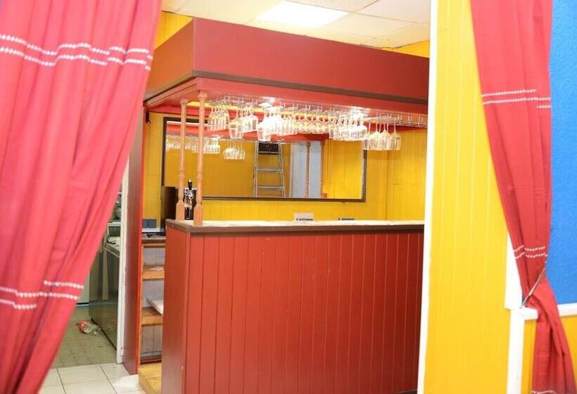 בית מלון כפרי Aux Armes de Belgique