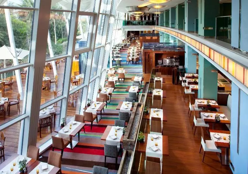 Jumeirah Beach Hotel Dubai