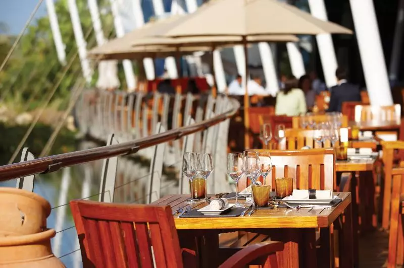 Jumeirah Beach Hotel Dubai