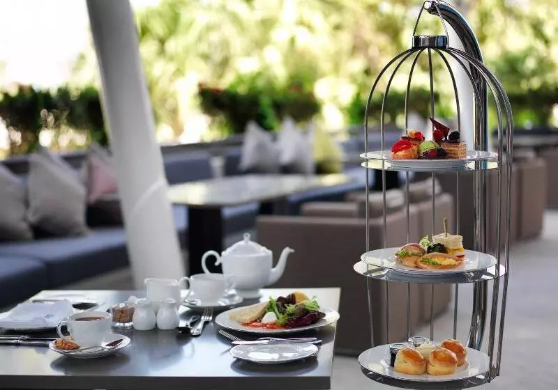 Jumeirah Beach Hotel Dubai