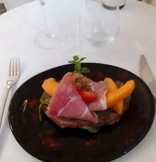 בית מלון כפרי Logis Le Grand Hôtel Du Louvre