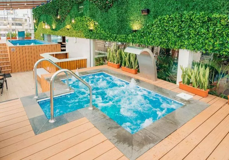 Hotel Mercure Alameda Quito