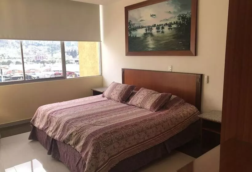 בית מלון כפרי Savoy Inn