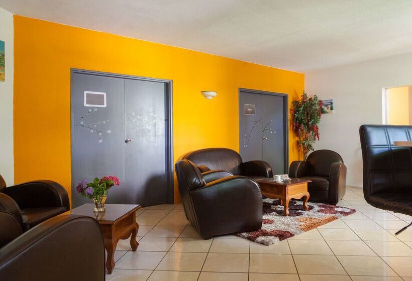 בית מלון כפרי The Originals City, Hôtel Bordeaux Porte Du Bassin