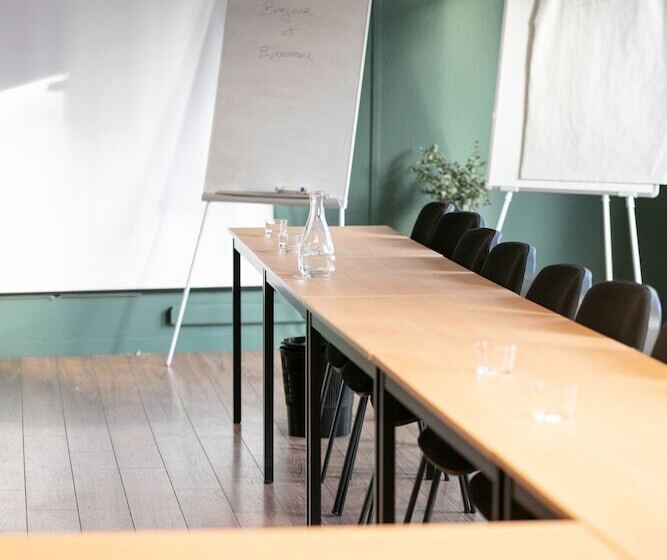 בית מלון כפרי The Originals City, Hôtel Bordeaux Porte Du Bassin