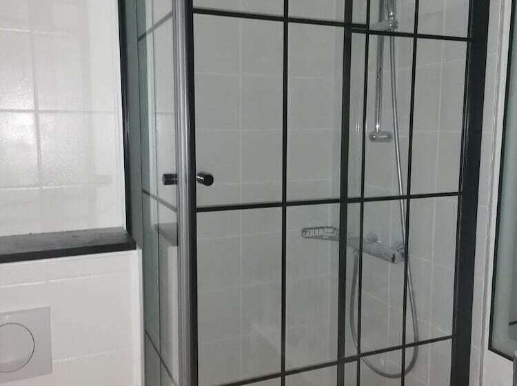 ホテル The Originals City, Hôtel Bordeaux Porte Du Bassin