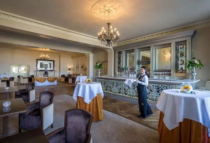 בית מלון כפרי Royal Marine