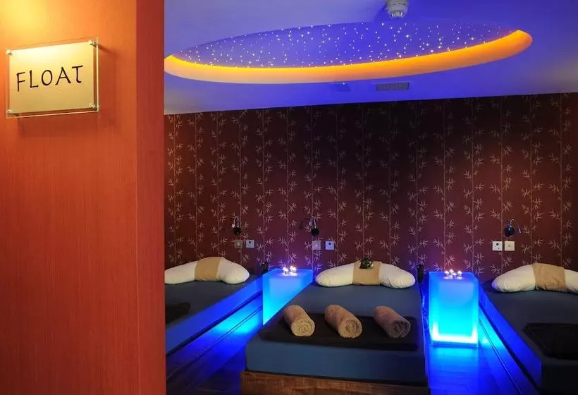 בית מלון כפרי Royal Marine