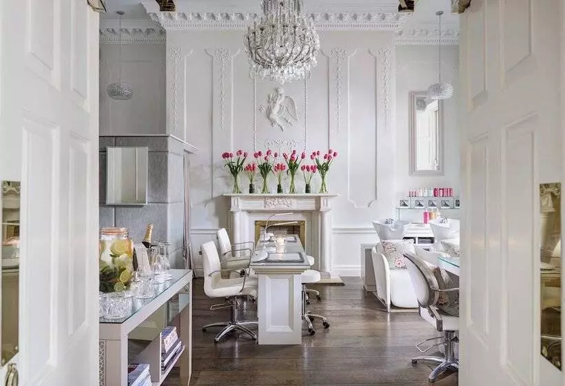 هتل The Shelbourne, Autograph Collection