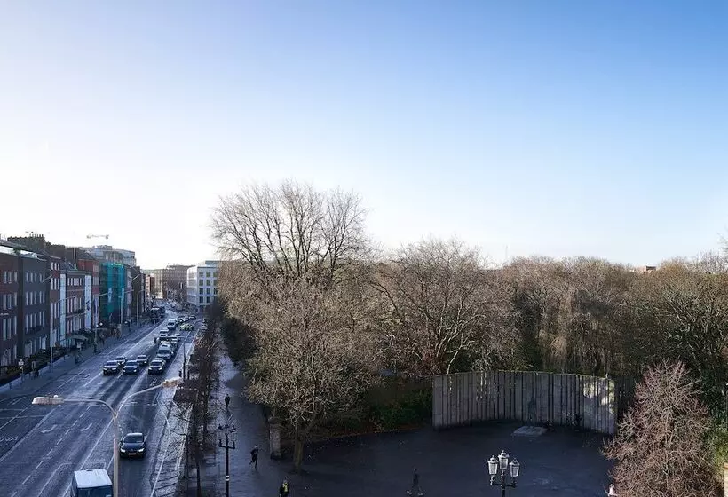 هتل The Shelbourne, Autograph Collection