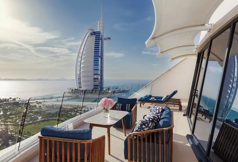 Jumeirah Beach Hotel Dubai