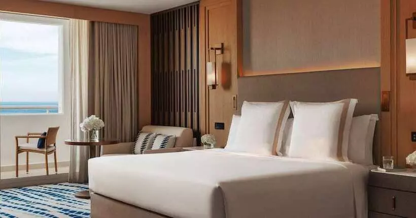 Jumeirah Beach Hotel Dubai