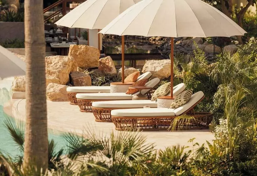 Jumeirah Beach Hotel Dubai