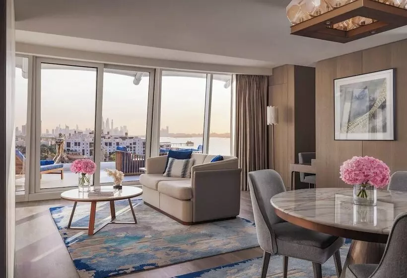 Jumeirah Beach Hotel Dubai