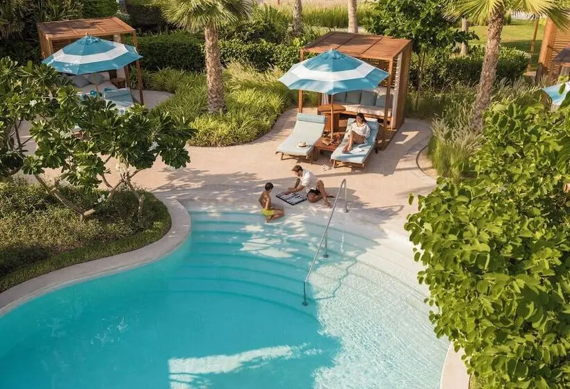 Jumeirah Beach Hotel Dubai