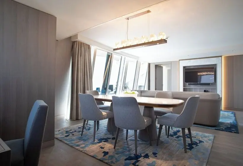 Jumeirah Beach Hotel Dubai