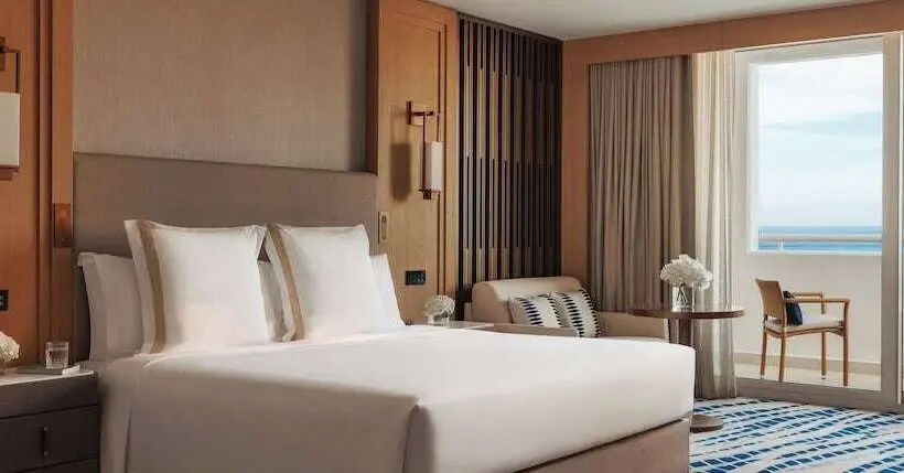 Jumeirah Beach Hotel Dubai