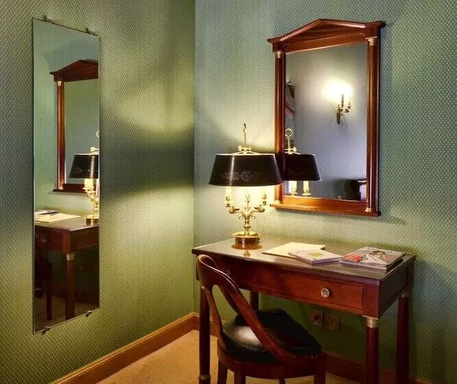 Отель Belle Epoque