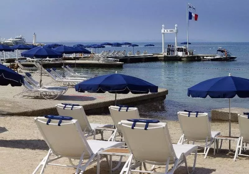 Отель Belles Rives