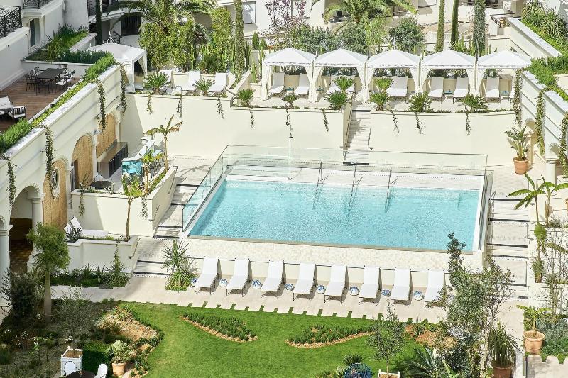 هتل Carlton Cannes, A Regent