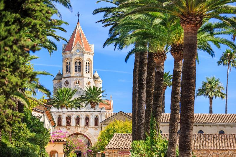 هتل Carlton Cannes, A Regent