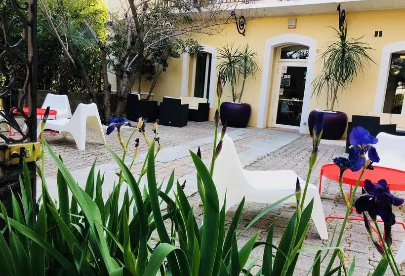 Отель Castel Emeraude