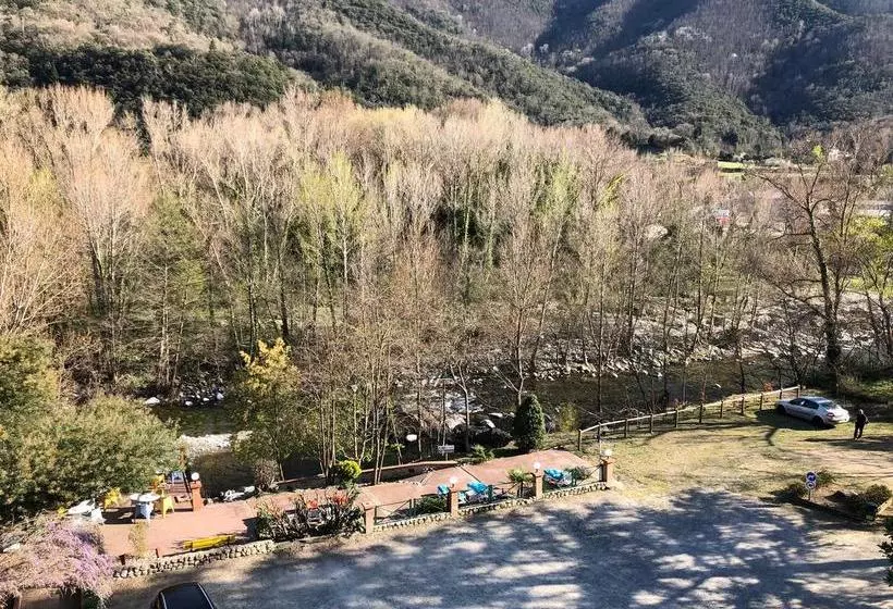 Отель Castel Emeraude