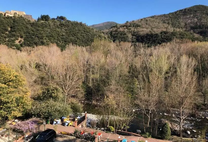 Отель Castel Emeraude