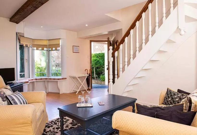 فندق Chateau De Montreuil