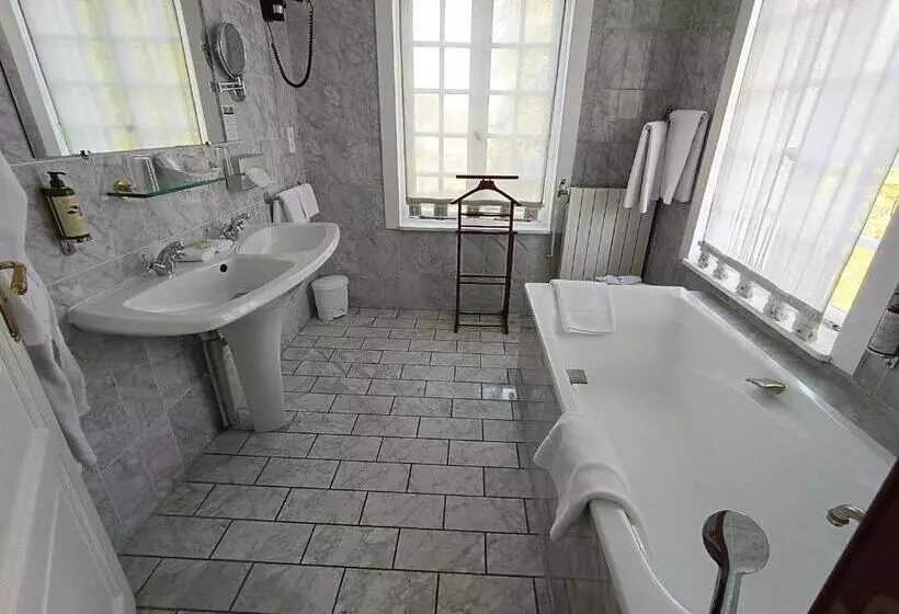 فندق Chateau De Montreuil