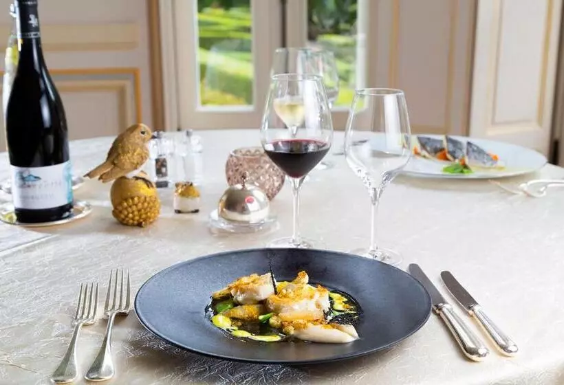 فندق Chateau De Rochecotte