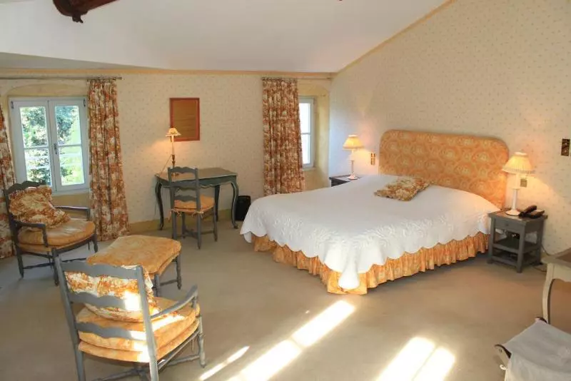 Отель Chateau De Varenne